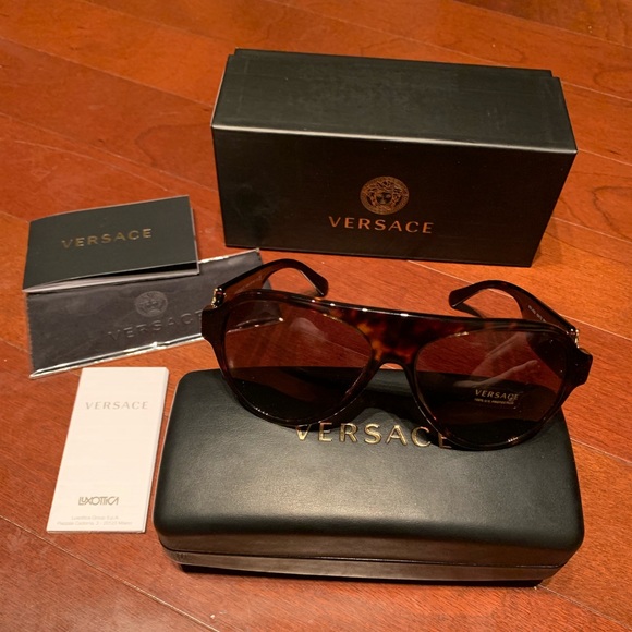 Versace Accessories - 🔥Versace UNISEX 58MM Aviator 😎